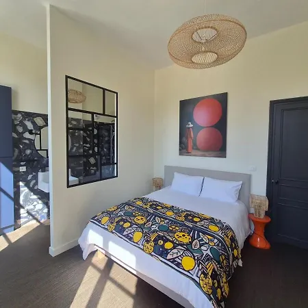 Apartment Zeina, 2 Pieces Confortables Et Raffinees, Wifi, Hypercentre La Rochelle (Charente-Maritime)