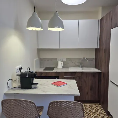Apartment Zeina, 2 Pieces Confortables Et Raffinees, Wifi, Hypercentre