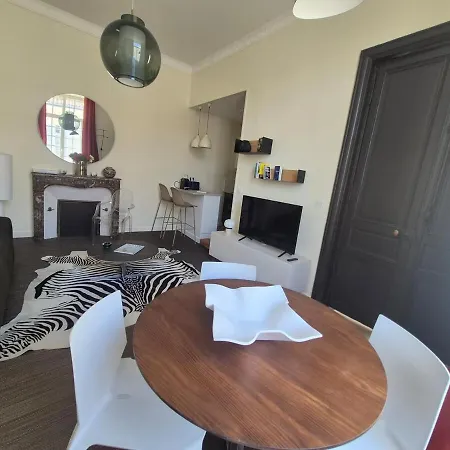 Zeina, 2 Pieces Confortables Et Raffinees, Wifi, Hypercentre * La Rochelle (Charente-Maritime)