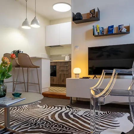 Apartment Zeina, 2 Pieces Confortables Et Raffinees, Wifi, Hypercentre *
