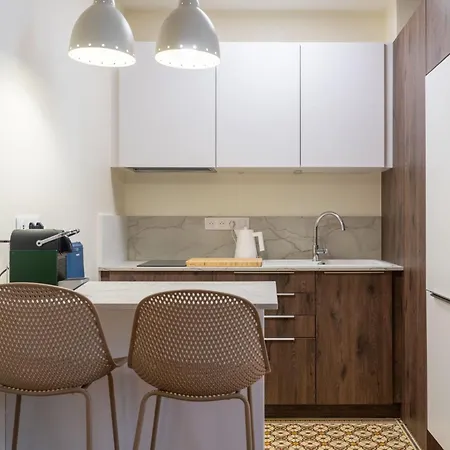 Apartment Zeina, 2 Pieces Confortables Et Raffinees, Wifi, Hypercentre *